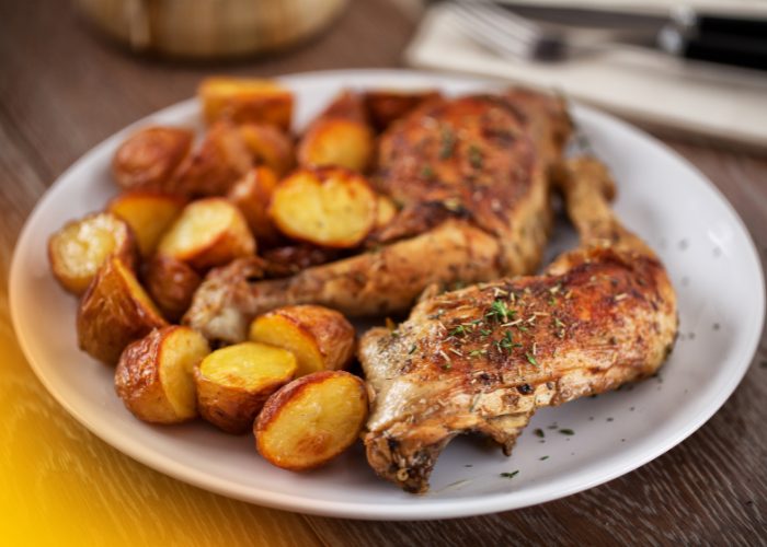 Pernil Assado com Batatas e Molho