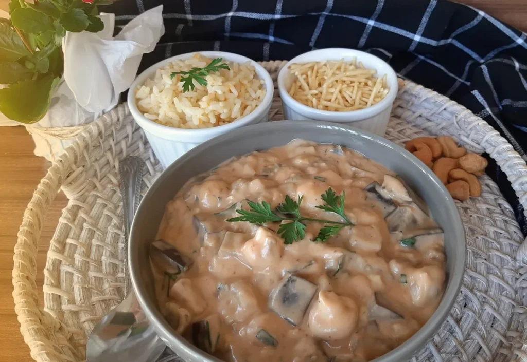 Receita de Strogonoff de berinjela vegano