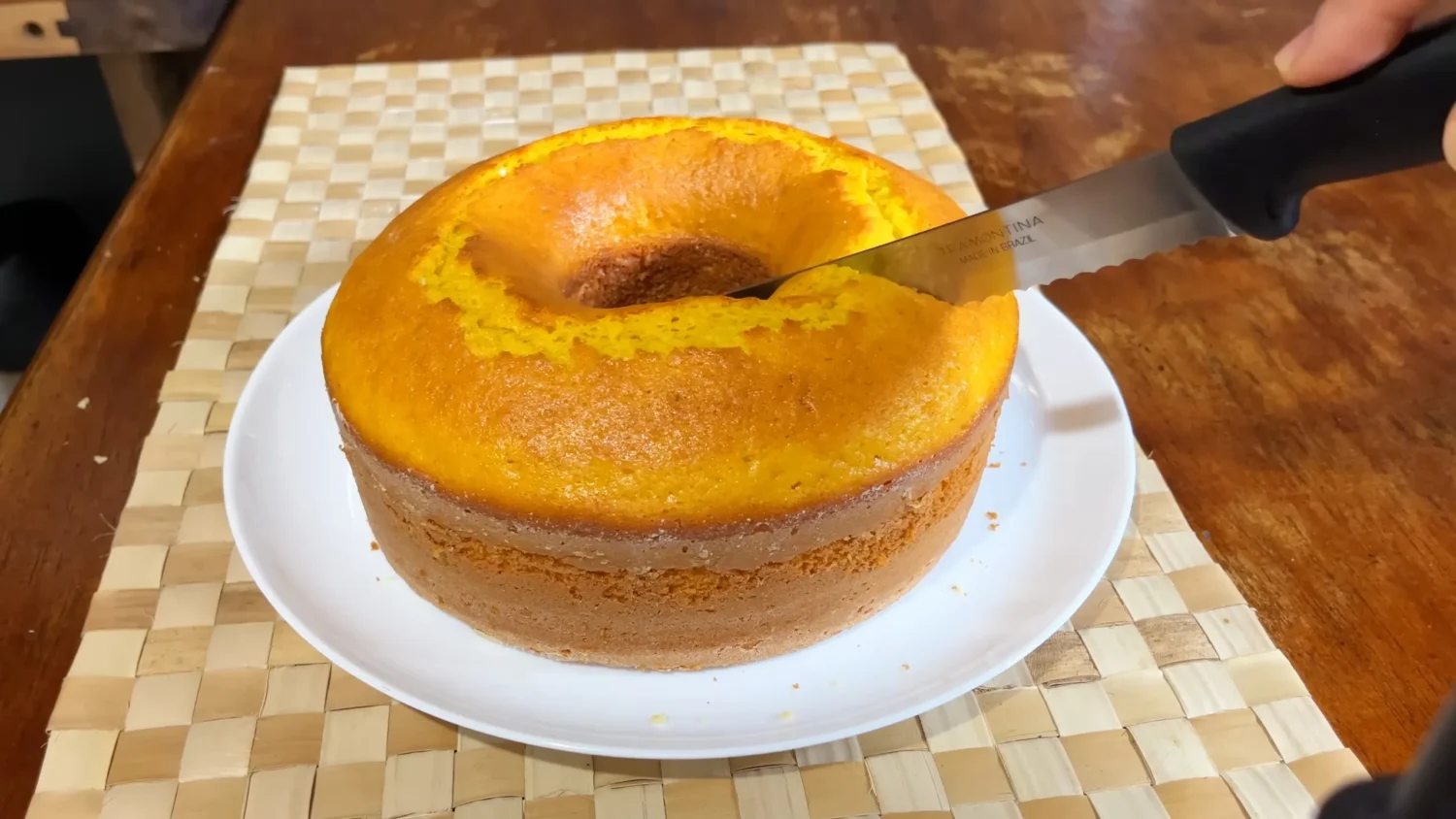 Acompanhamentos para o Bolo de Cenoura que Vão Deixar sua Experiência Ainda Melhor