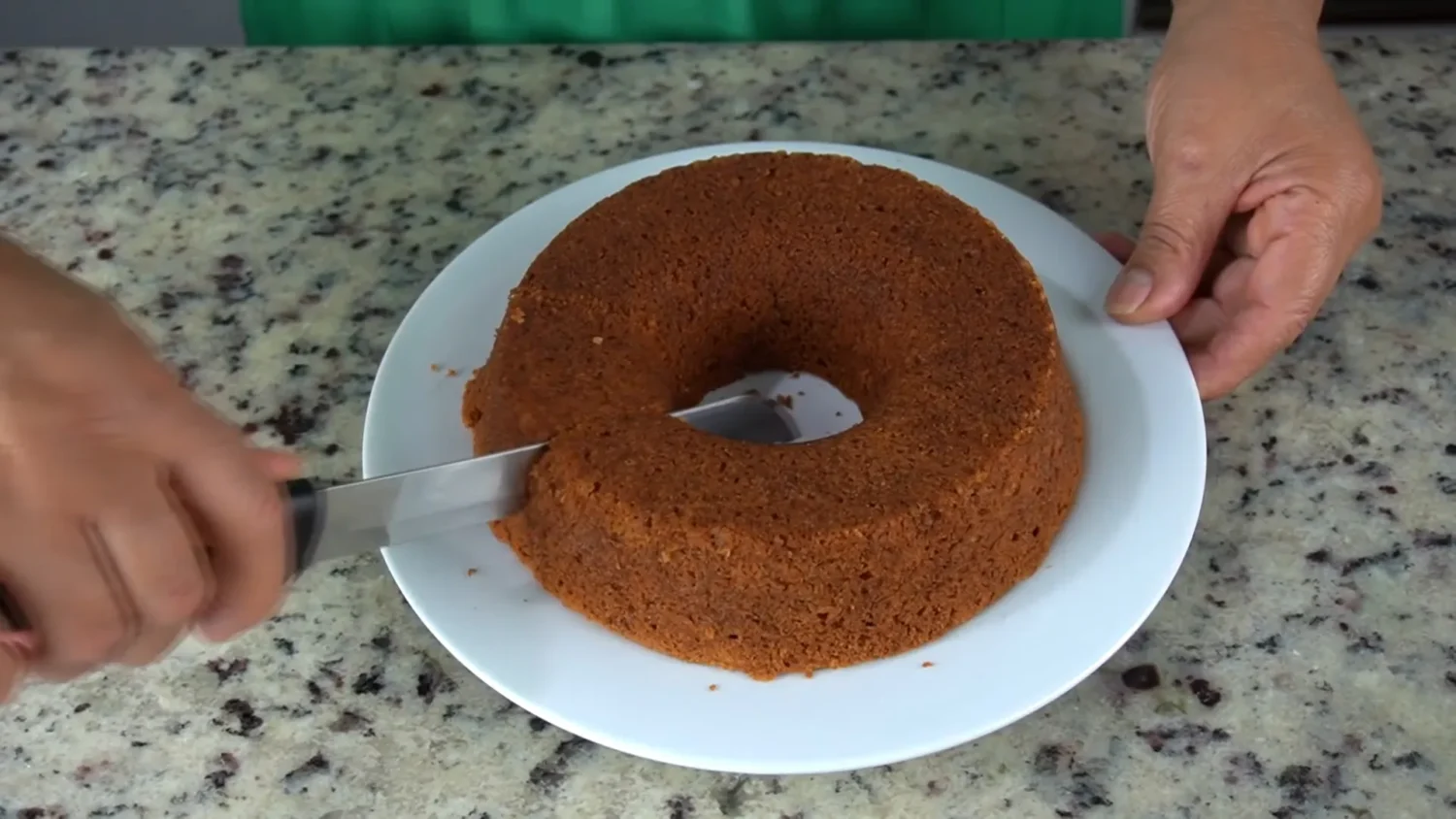 Benefícios de Preparar o Bolo de Biscoito de Maizena em Casa