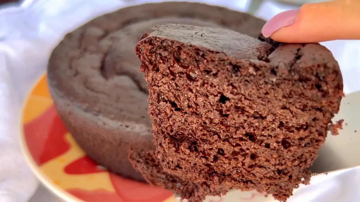 Benefícios do Bolo de Chocolate Low Carb e Dicas Extras para Personalização
