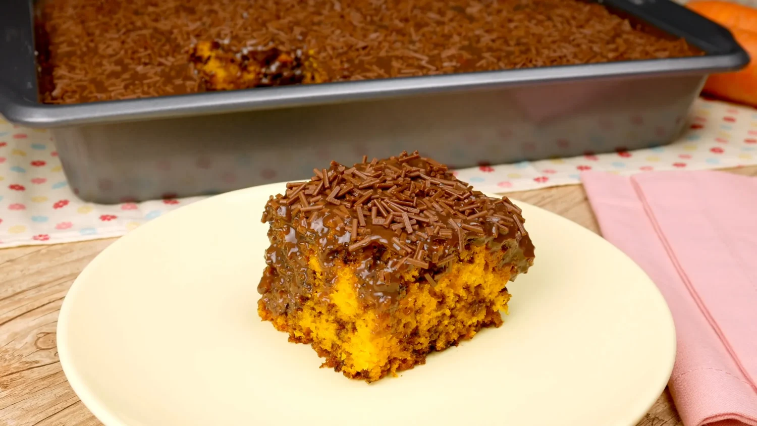 Bolo de Cenoura Formigueiro com Brigadeiro Uma Combinação Irresistível