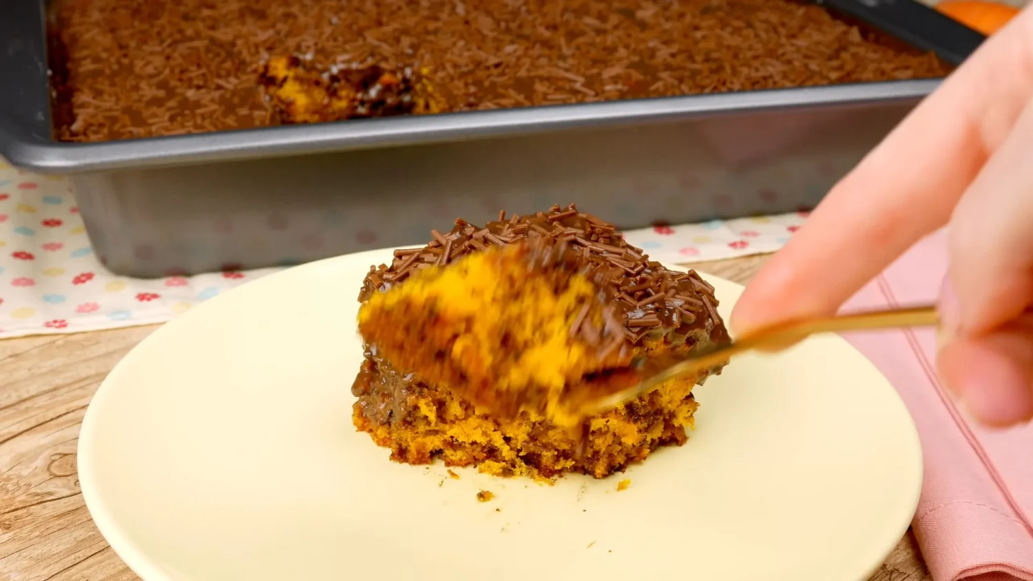Ingredientes Necessários para o Bolo de Cenoura Formigueiro com Brigadeiro