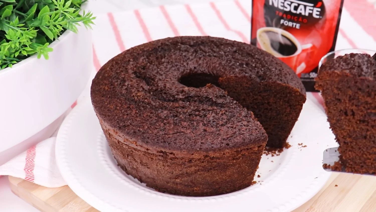 Modo de Preparo do Bolo de Café Passo a Passo Simples