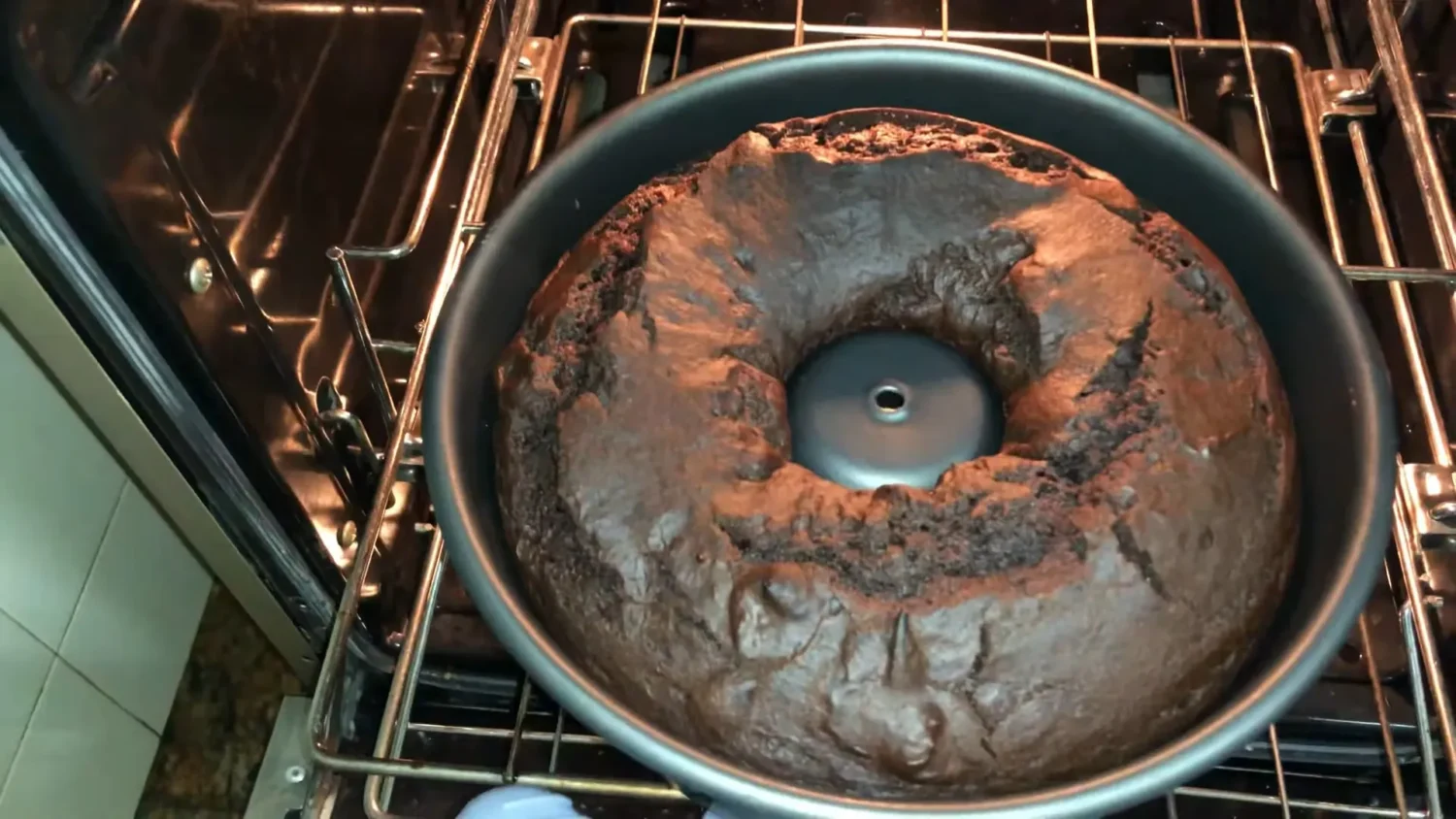 Modo de Preparo do Bolo de Chocolate Super Fofinho Sem Açúcar, Glúten e Lactose