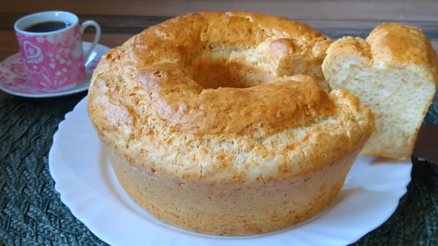 Modo de Preparo do Bolo de Polvilho Mangulão