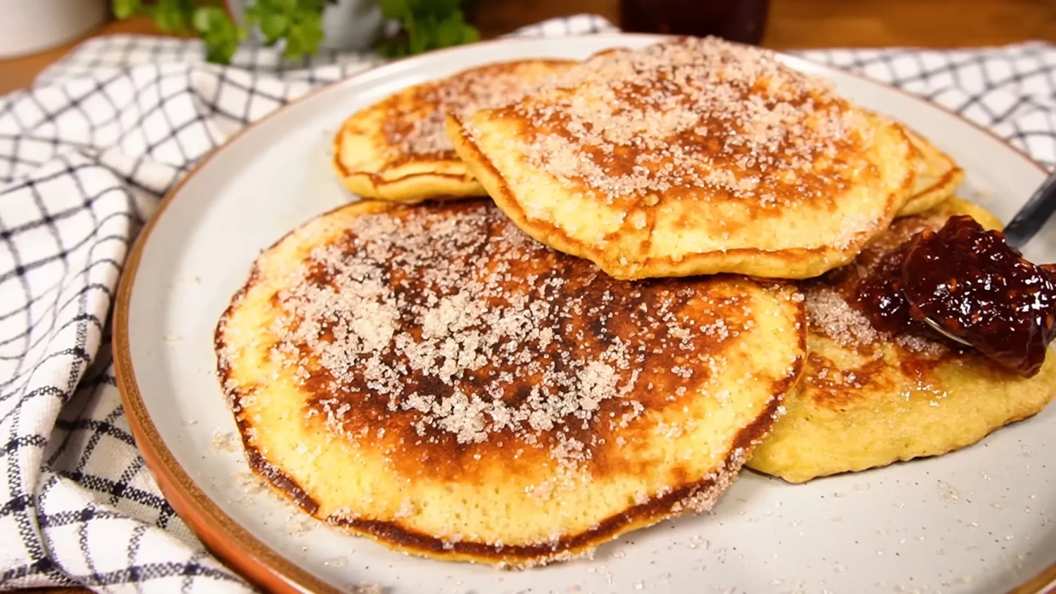 Pãozinho de banana na frigideira, rápido e prático Receita deliciosa para toda a família!