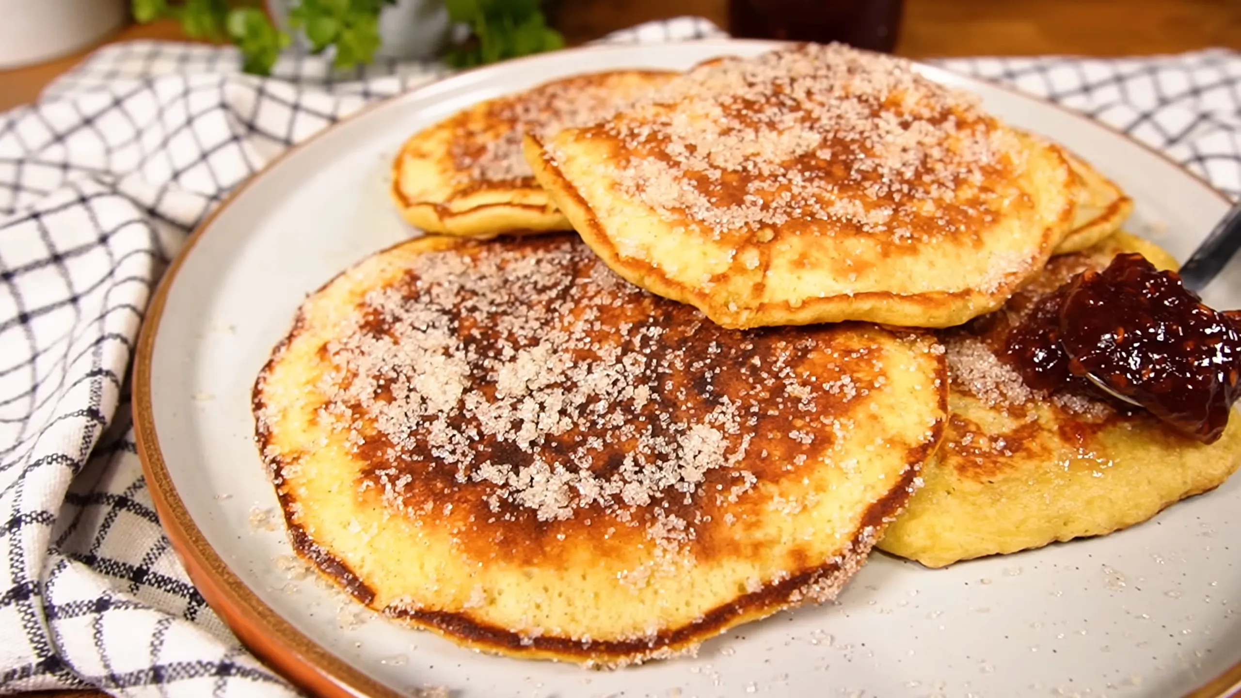 Pãozinho de banana na frigideira, rápido e prático Receita deliciosa para toda a família!