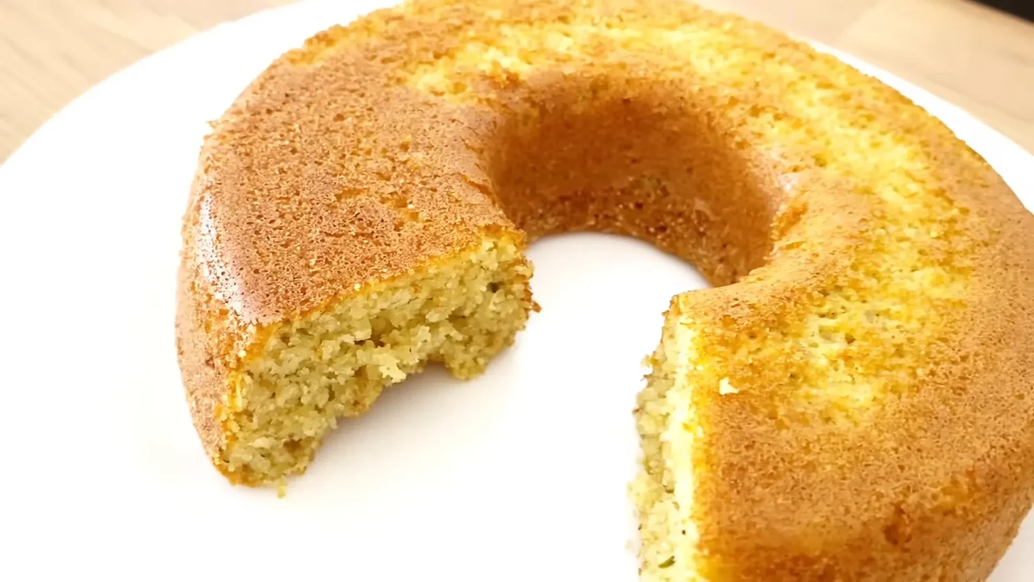 Passo a Passo para Preparar o Bolo Low Carb Molhadinho