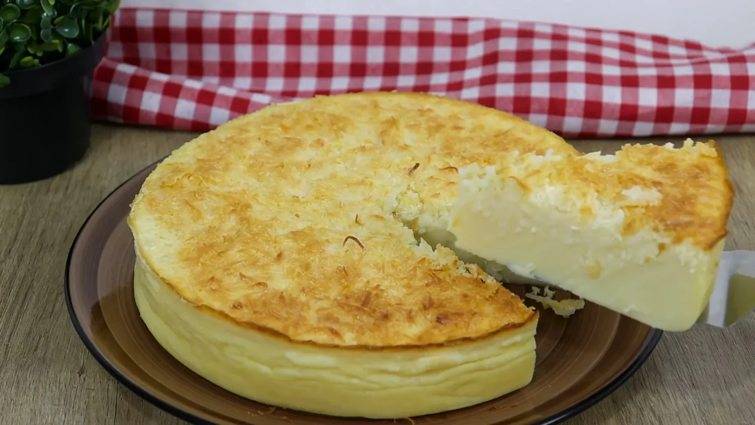 Receita Fácil de Bolo Cremoso de Coco Prepare no Liquidificador