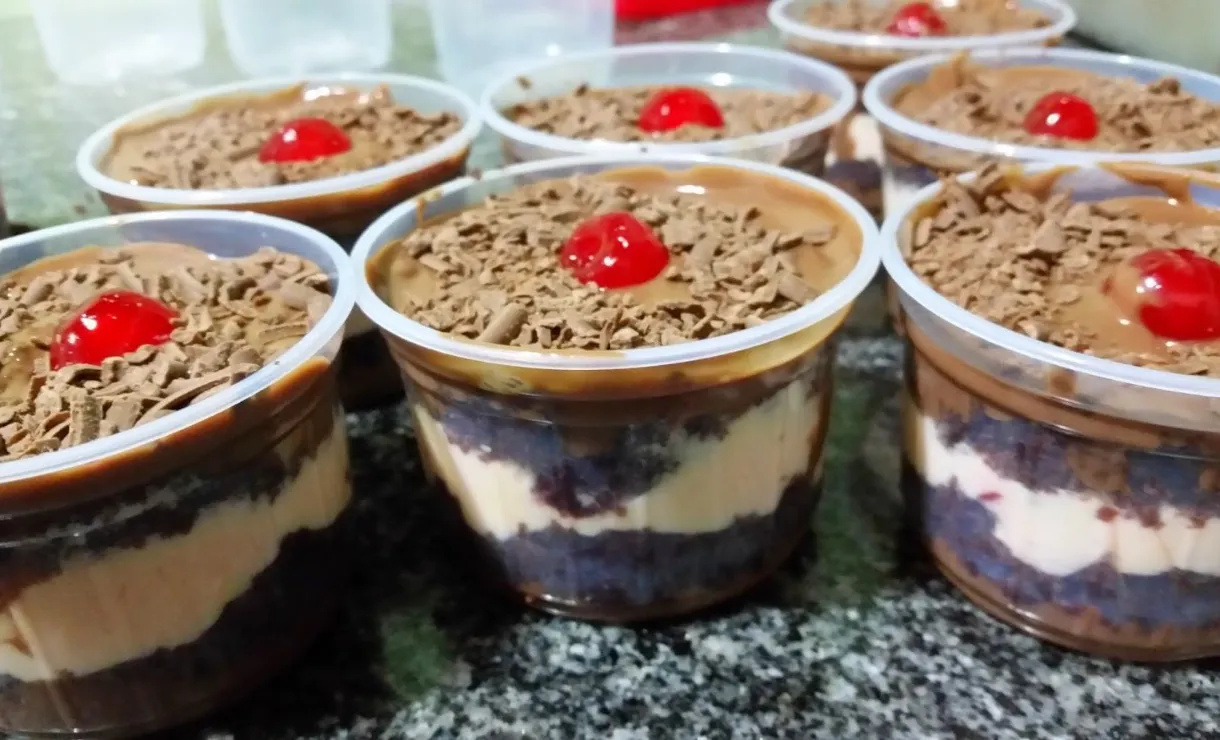 bolo no pote de chocolate