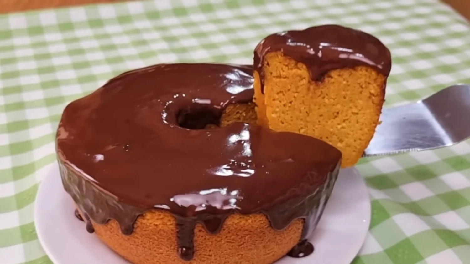 Receita Saudável de Bolo de Cenoura: Low Carb e Sem Açúcar