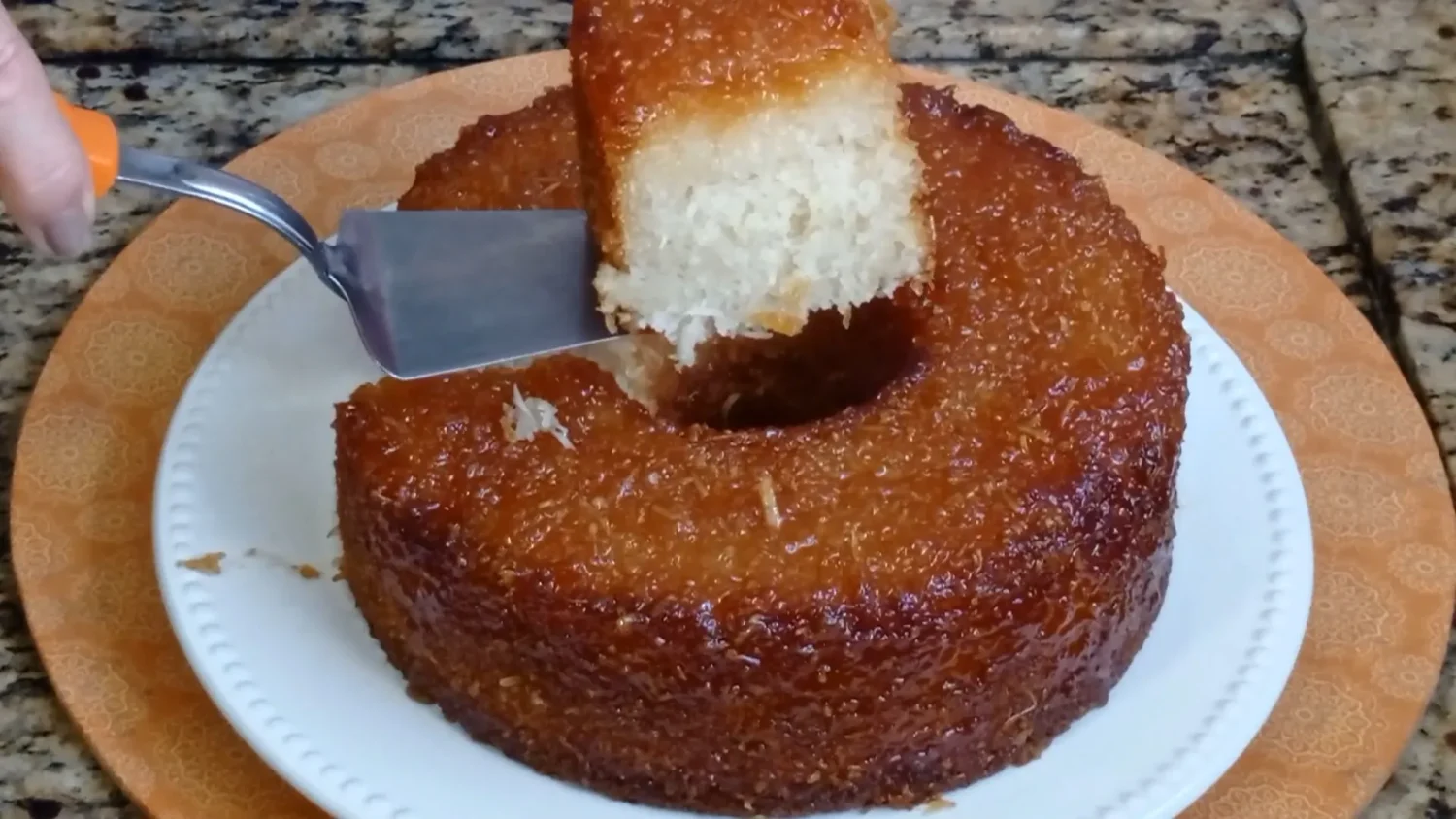 Bolo de Aipim Caramelizado: Uma Delícia Super Fácil Sem Glúten e Sem Lactose para Surpreender no Lanche