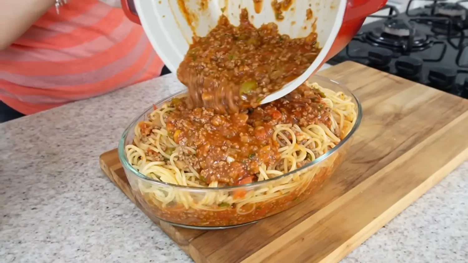 Passo a Passo para Preparar o Macarrão Suculento com Carne Moída de Forma Rápida e Fácil