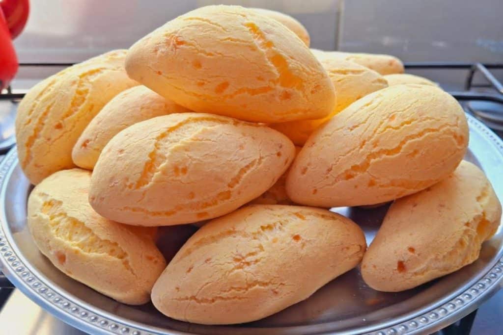Aprenda a fazer biscoito de polvilho com fubá: para o café da tarde quentinho e saboroso
