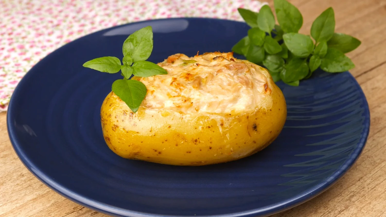 Sabor e Carinho: Batata Recheada com Atum para Momentos Especiais