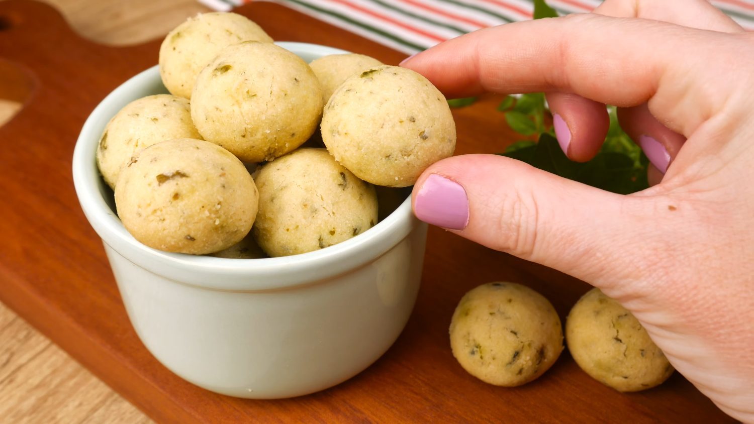 Como Armazenar os Biscoitinhos de Ervas de Forma Correta