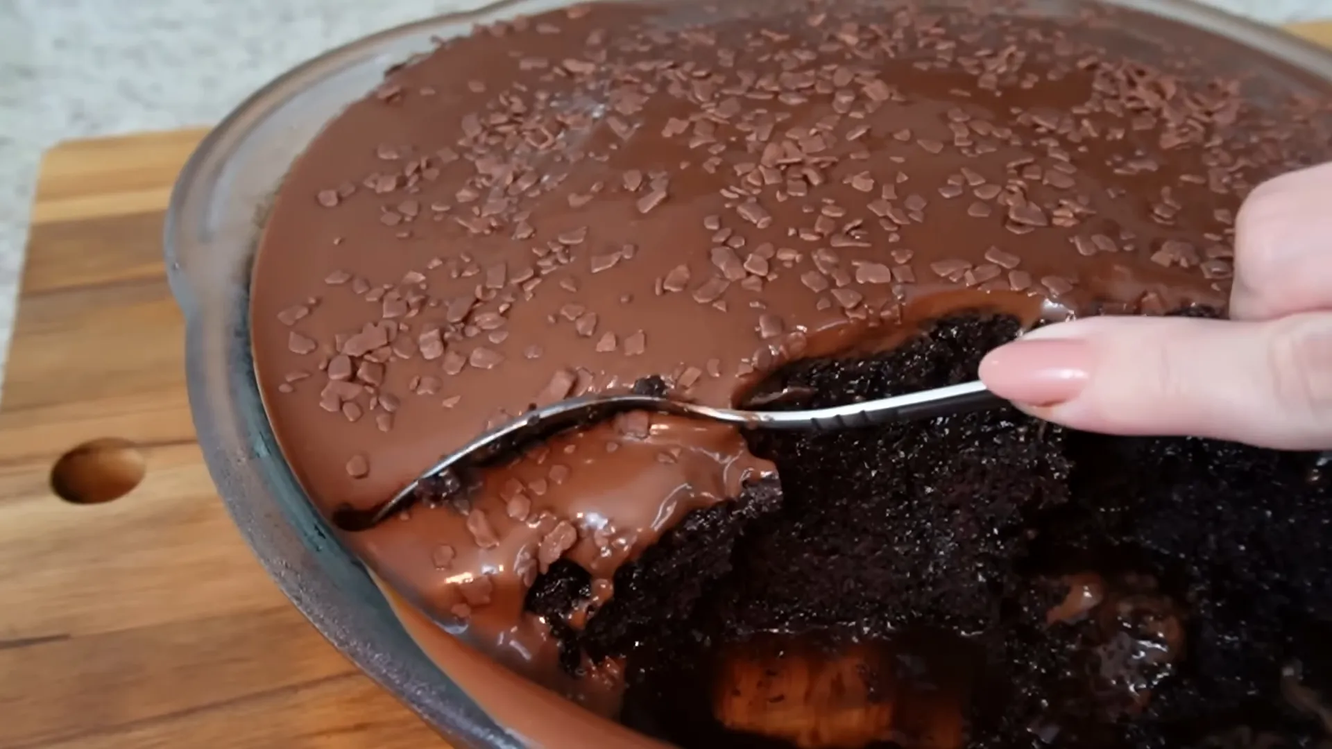 Passo a Passo para Preparar o Bolo Gelado de Chocolate de Forma Rápida e Fácil