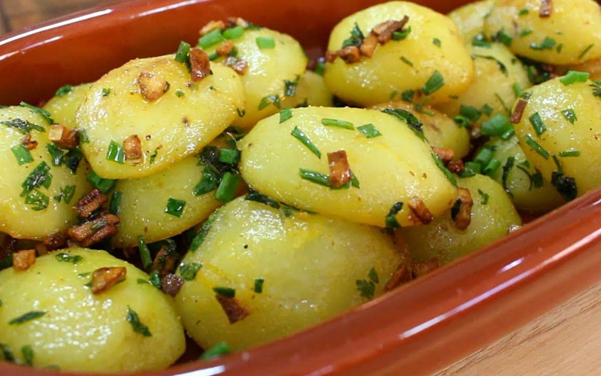 Batatinha Simples: Deliciosa Para Fazer no Almoço ou Jantar para sua família