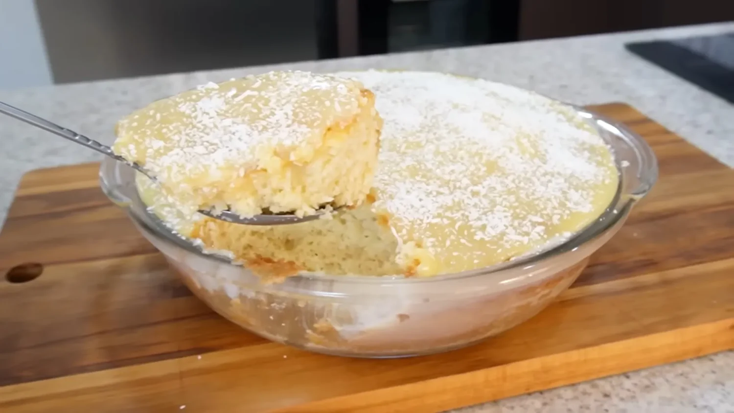 Passo a Passo para Preparar o Bolo de Coco Gelado na Travessa de Forma Rápida e Fácil