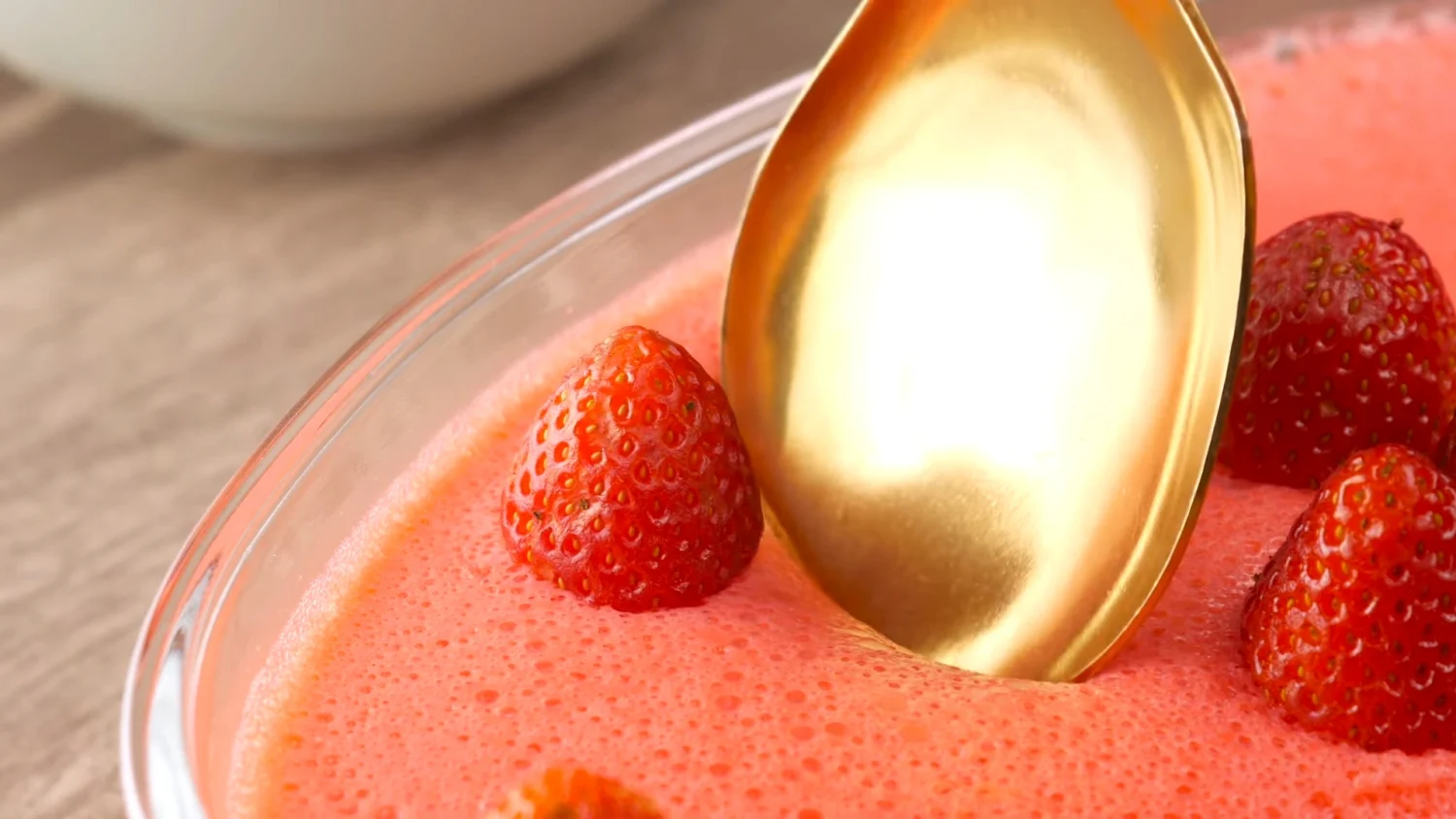 Receita de Gelatina Cremosa de Morango: Deliciosa e Fácil de Fazer