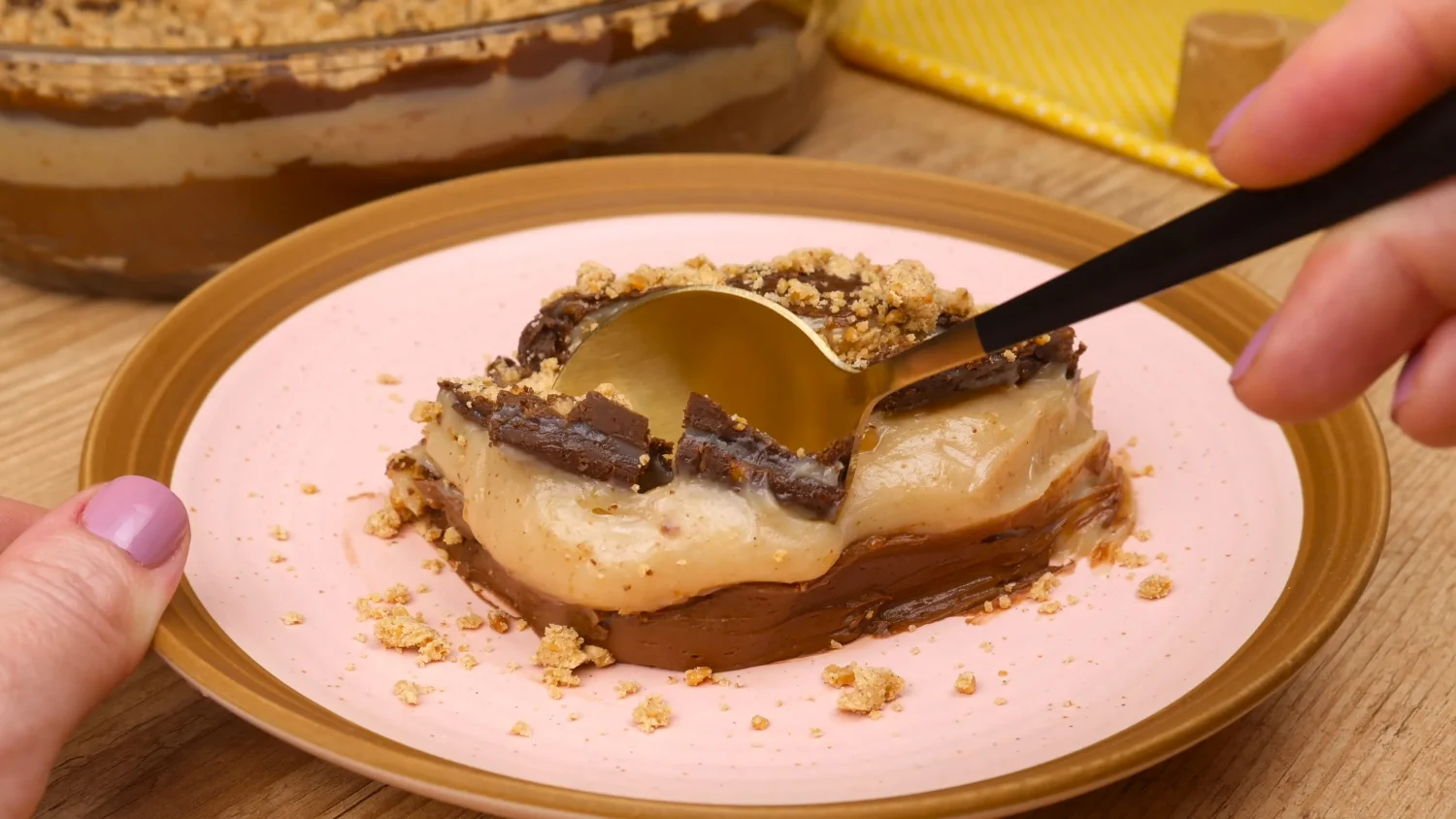 Acompanhamentos que Combinam com a Sobremesa de Paçoca e Chocolate