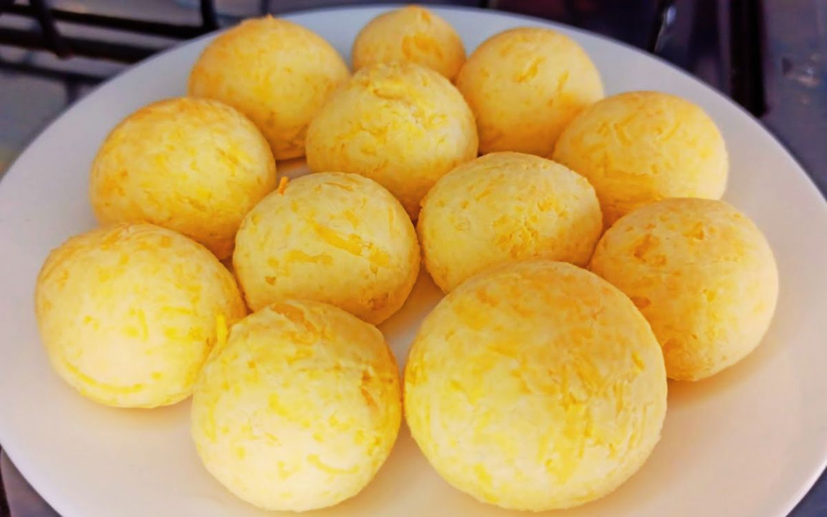 Pão de queijo cremoso e quentinho: Perfeito Para Hora do Café