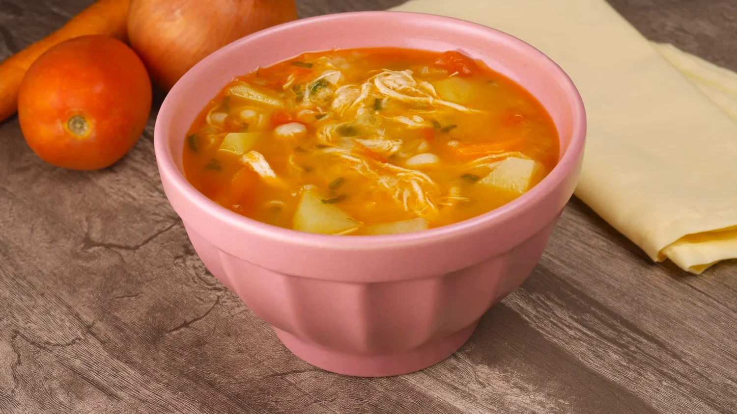 Receita de Sopa de Macarrão com Frango e Legumes: Deliciosa e Fácil de Fazer