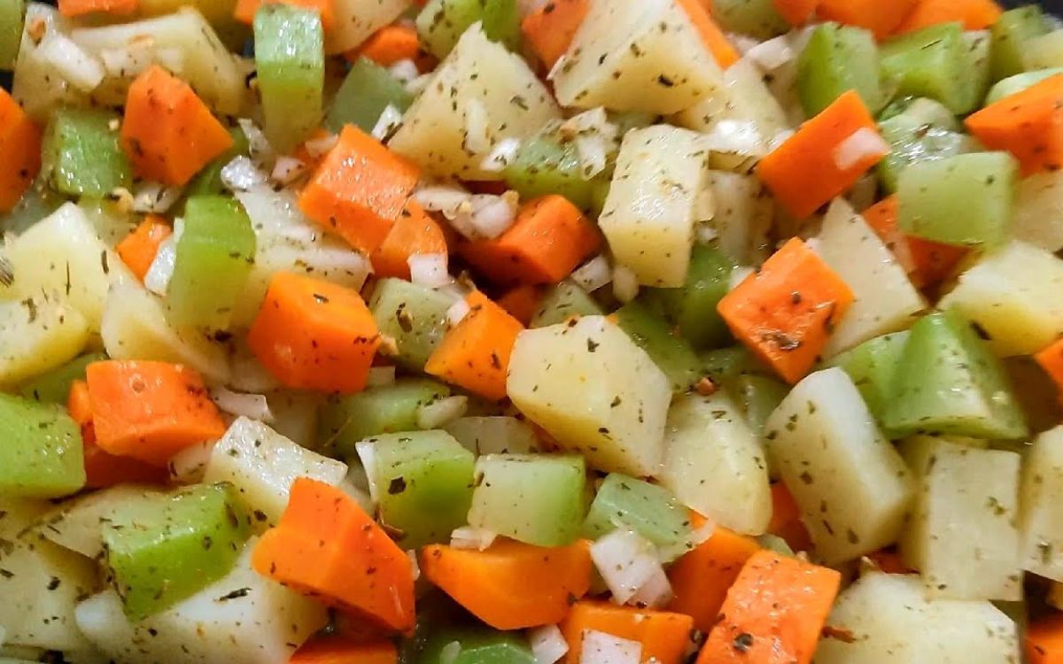 Salada de Legumes Cozidos: Um gostinho tropical para você