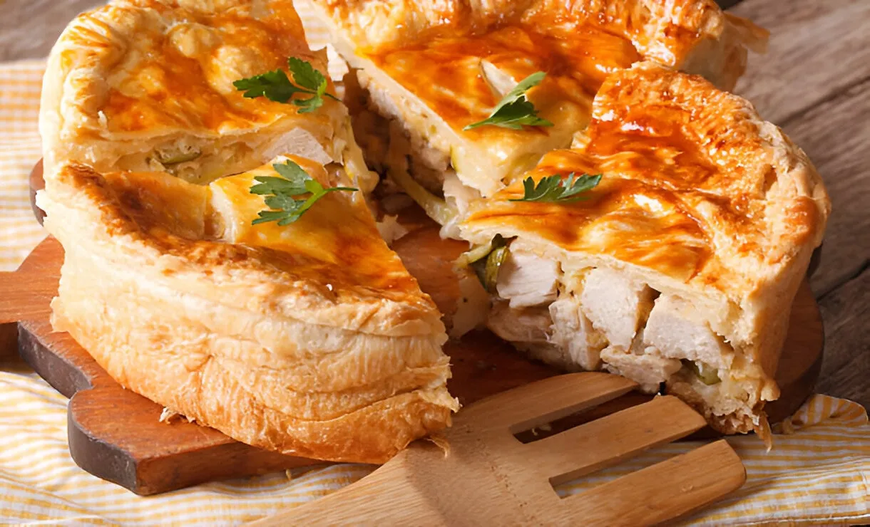 A Melhor Torta de Frango que Você Já Comeu: Simples, Saborosa e Inesquecível