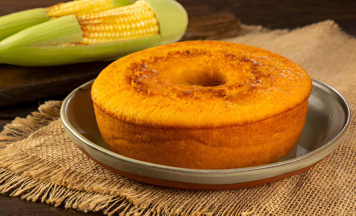 Bolo de Fubá com Creme de Leite