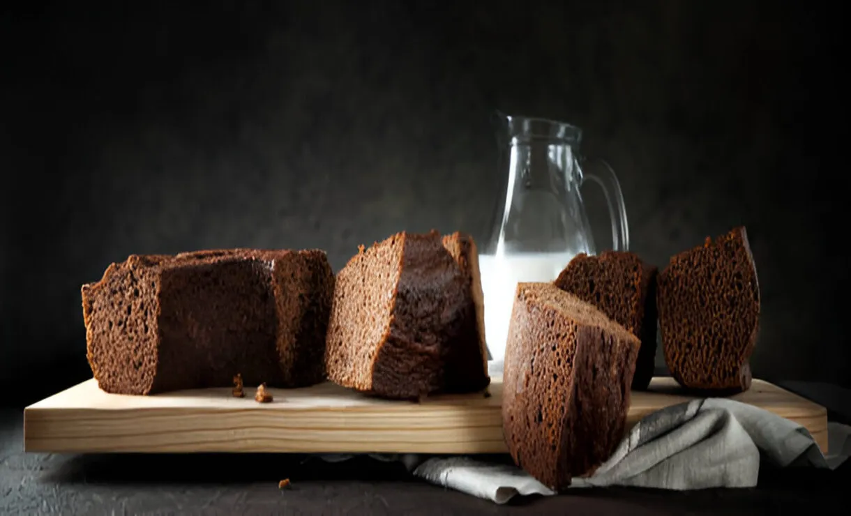 Bolo Mole de Chocolate Feito no Liquidificador: Fofinho, Molhadinho e Irresistível