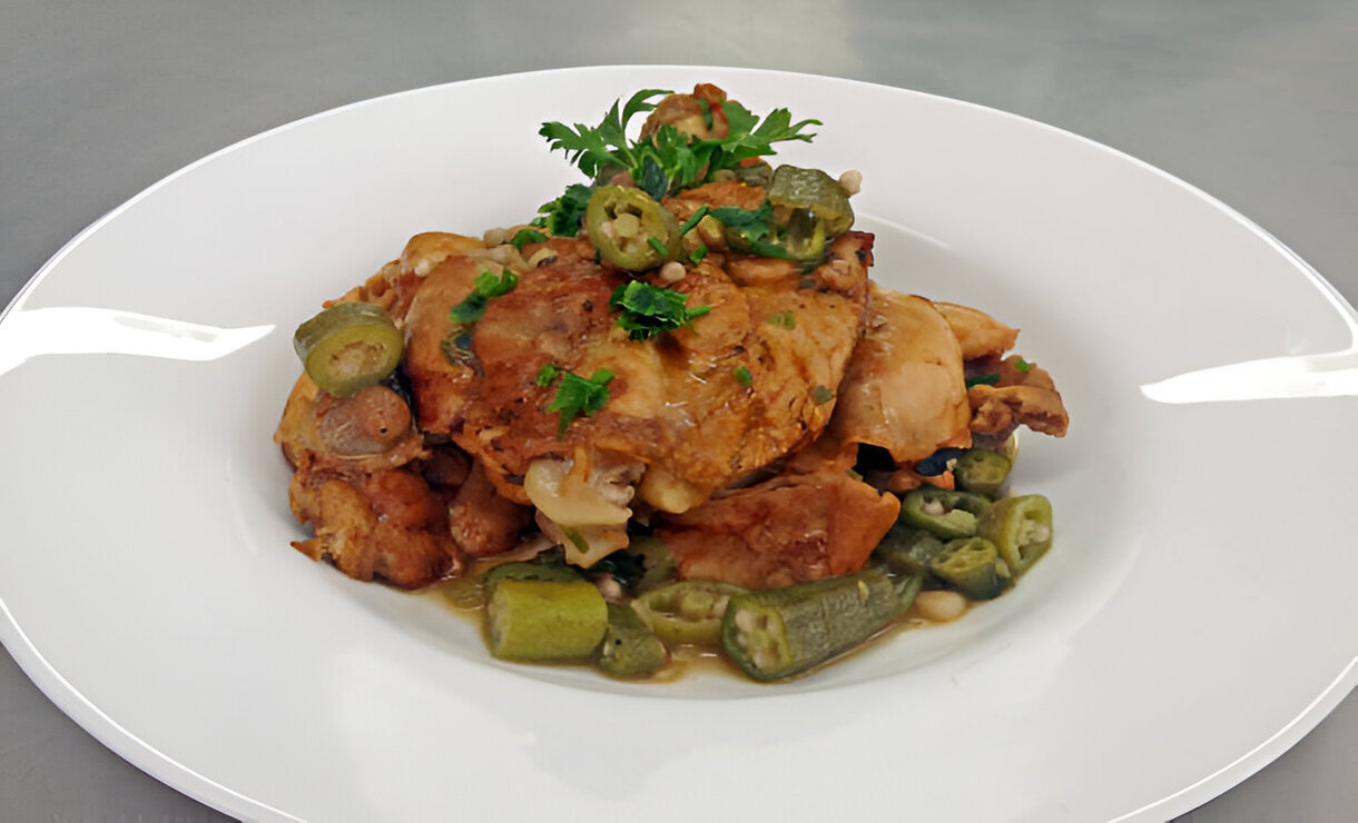 Frango com Quiabo: Receita Simples e Saborosa para Um Almoço Caseiro